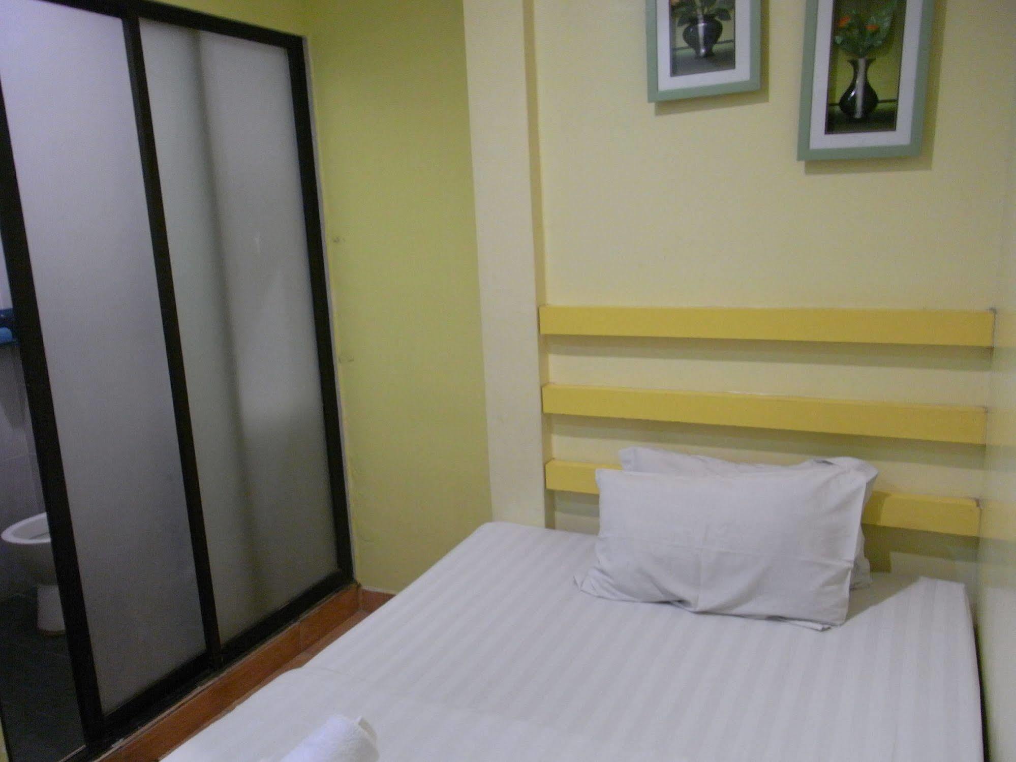 Rest & Go Hotel Shah Alam @ Uitm & Hospital Shah Alam Exteriör bild